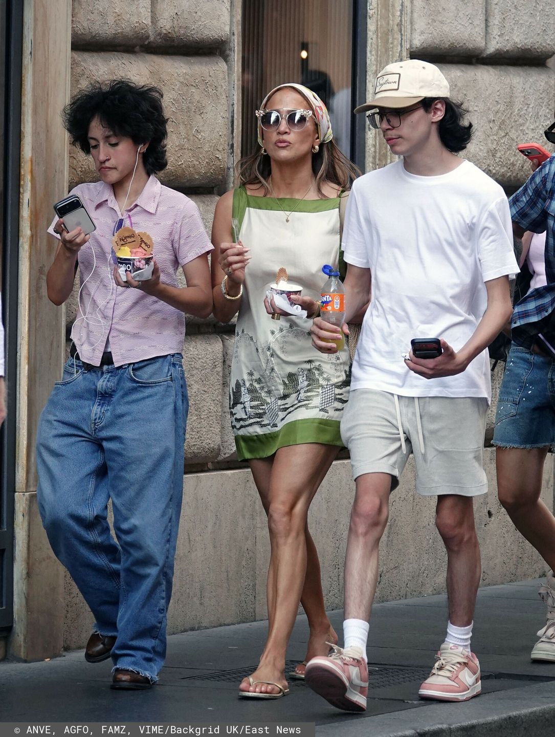 Jennifer Lopez z dziećmi 