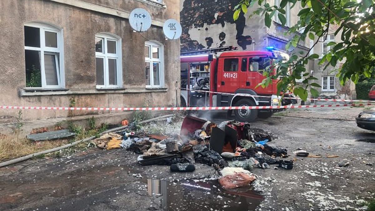 W jednej z kamienic w Żaganiu wybuchł pożar. 13 osób zostało ewakuowanych