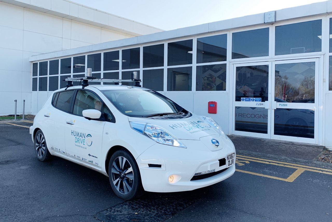 Ten nissan leaf przejechał samodzielnie 370 km. Byłem jego pasażerem i wrażenia są niesamowite