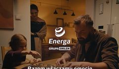 "Razem włączamy emocje" w reklamach Energi