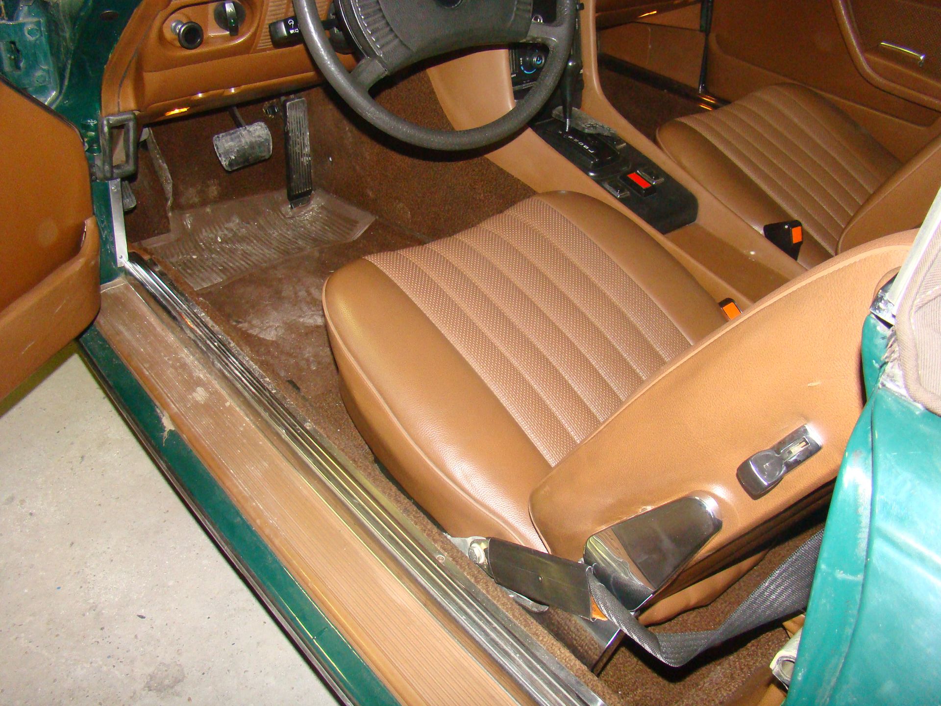 Mercedes 450 SL (R107) - wnętrze 8