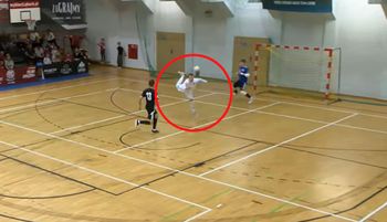 Kosmos, co zrobił. Zerwali się z miejsc. "Bramkę sezonu już mamy"