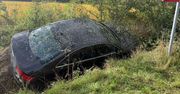 Karczmiska Pierwsze: Audi zjechało z drogi i wpadło do rowu