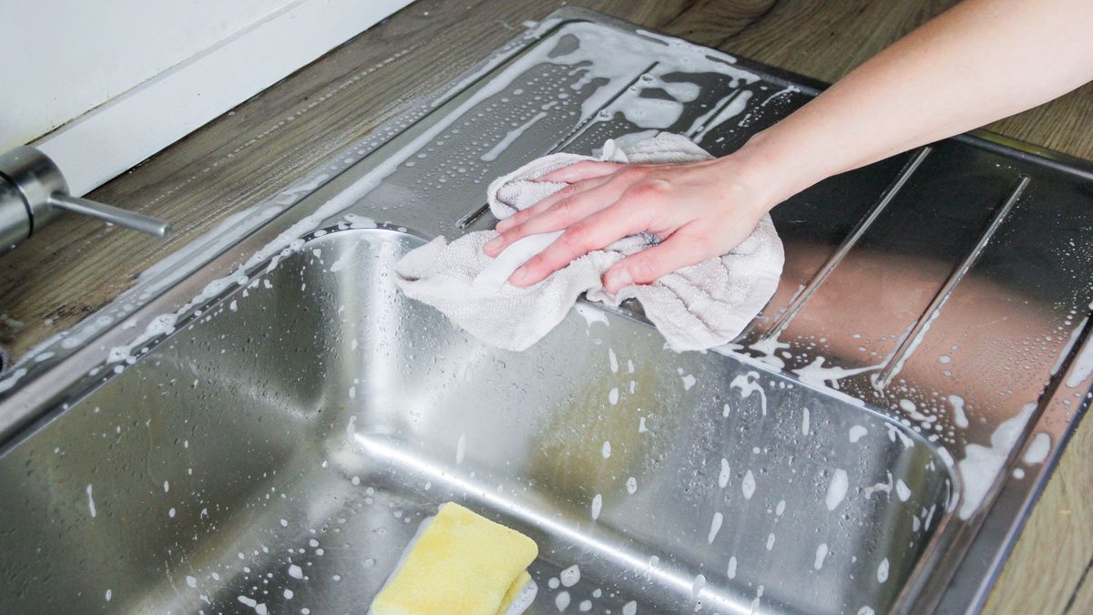 Czyszczenie zlewozmywaka nie musi być uciążliwe