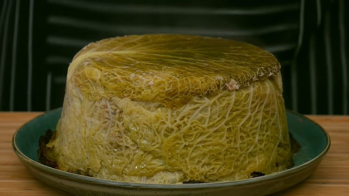 Tomasz Strzelczyk pokazał nietypowy, szybki sposób na gołąbki