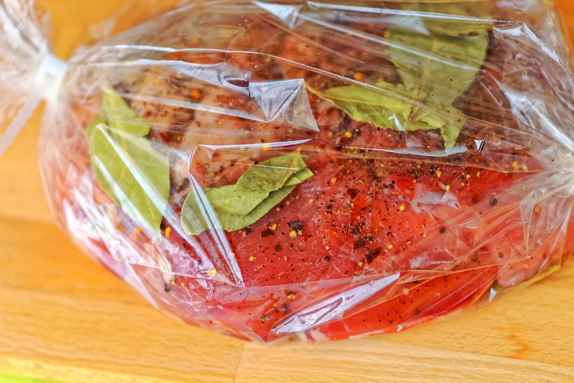 Marynuję w niej szynkę. Jest idealna na Wielkanoc