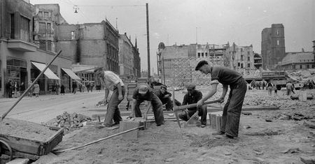 Jak Breslau stał się Wrocławiem – historia miasta zniszczonego i odrodzonego