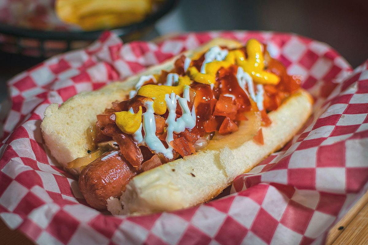 Cena hot doga zwala z nóg. Tyle trzeba zapłacić w Warszawie