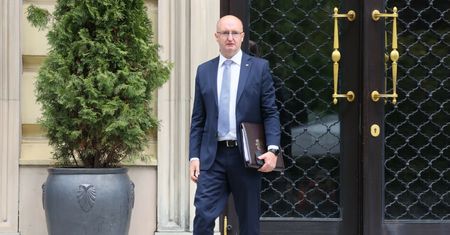 Piotr Wawrzyk wyszedł ze szpitala