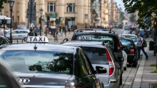 Ulga dla mieszkańców i dla kierowców. Nowa propozycja burmistrza nocnego Krakowa