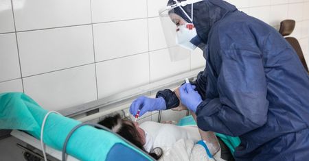 Koronawirus. Szpital w Myślenicach w bardzo trudnej sytuacji. Zaczyna brakować miejsc respiratorowych