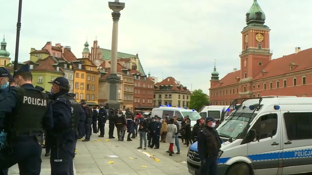 Policja zdementowała plotki, jakoby jeden z uczestników protestu zmarł.