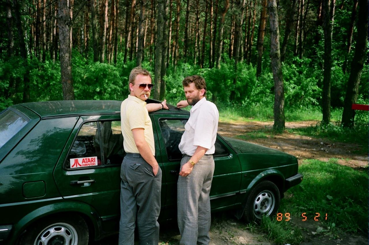 Wiesław Migut (z prawej) w drodze na targi w Związku Radzieckim (1989 r.) źródło: W. Migut