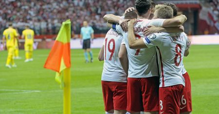Handel fałszywymi dyplomami. W aktach sprawy Robert Lewandowski i inni znani piłkarze