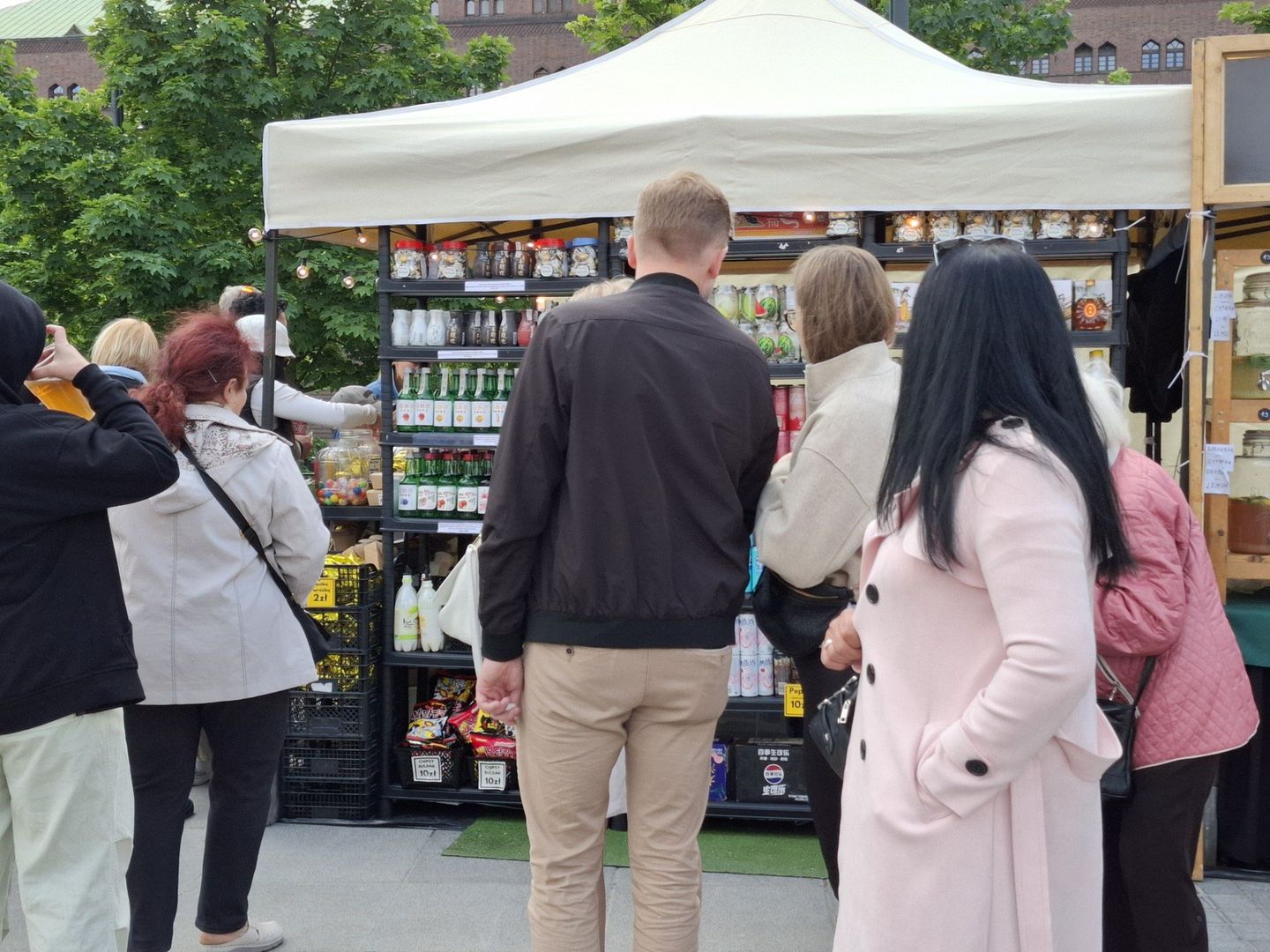 W miniony weekend Plac Wolności tętnił zapachami i smakami z całego świata! Podczas Festiwalu Smaków Świata i Festiwalu Pierogów Świata Wrocławianie odbyli kulinarną podróż od Azji, przez Europę, aż po Amerykę.