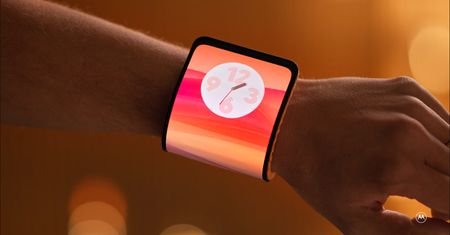 Motorola pokazała prototyp elastycznego smartfonu. Znowu