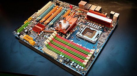 Gigabyte przedstawia prototyp płyty głównej dla Core i7 1