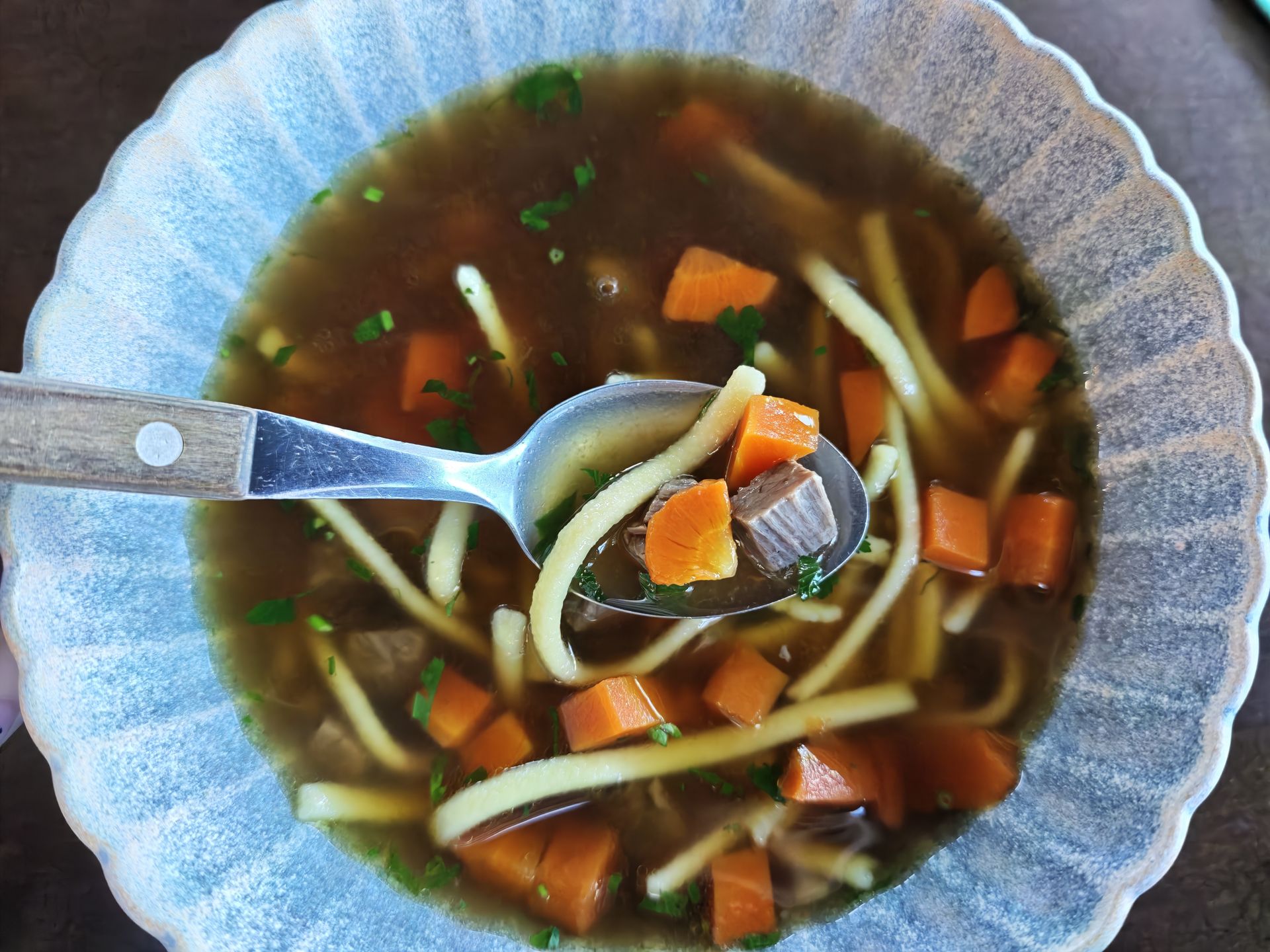 Rosół był głęboki  w smaku i bogaty w dodatki