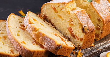 Proste ciasto maślankowe robię z nektarynkami. Lepsze niż z drogiej cukierni