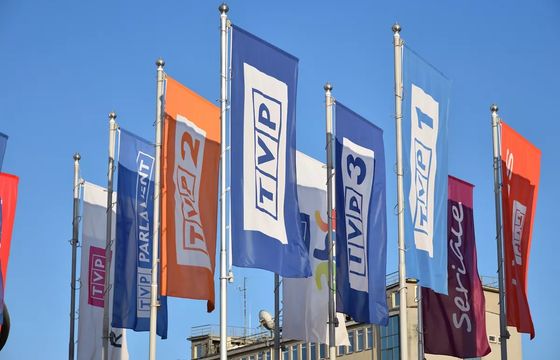 TVP ma więcej pracowników w oddziałach. Pensje 5 proc. w górę, ubyło dyrektorów i kierowników