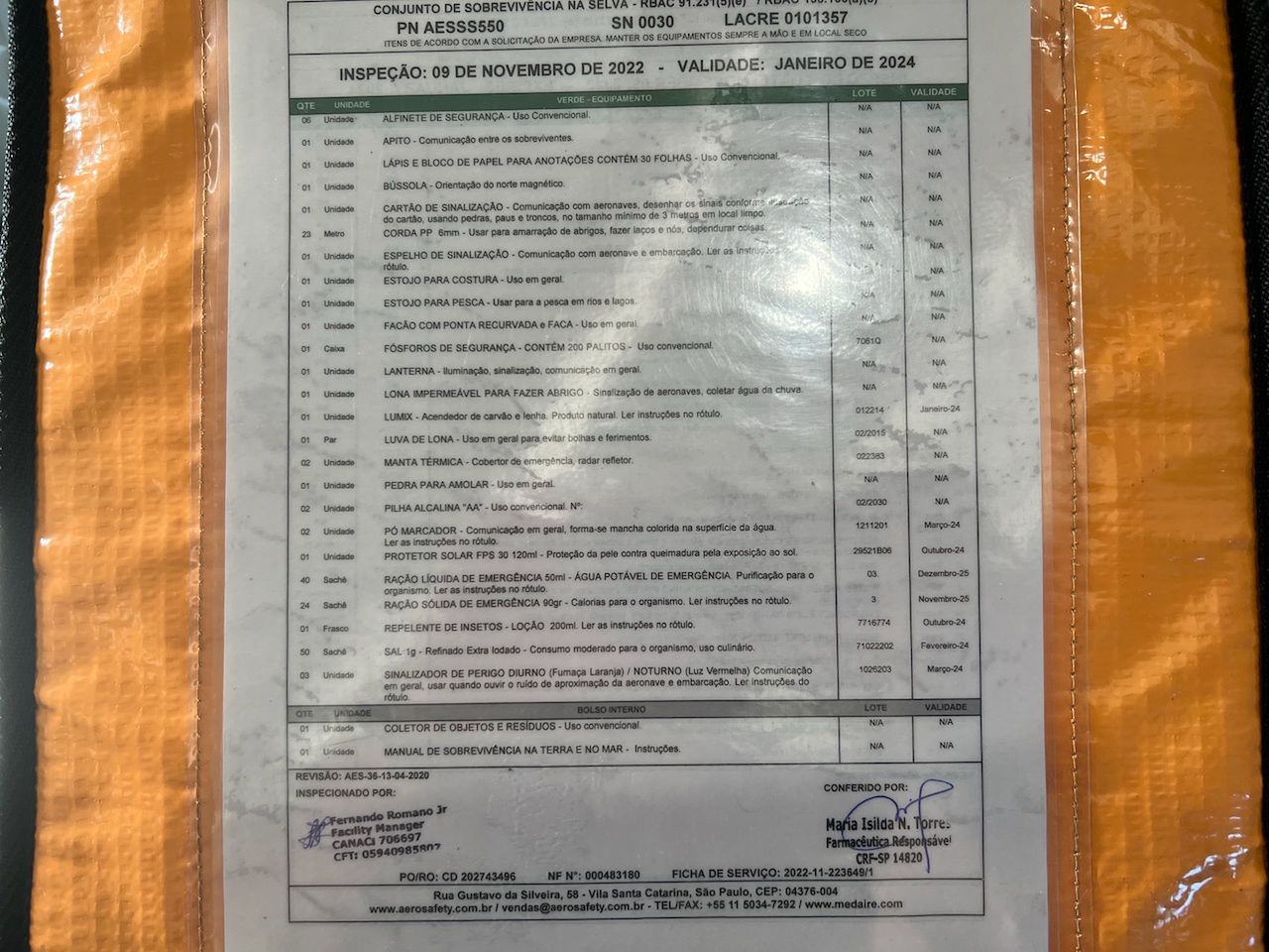 Lista wyposażenia "Jungle kit" na pokładzie Embraera E190-E2 z floty demonstracyjnej producenta