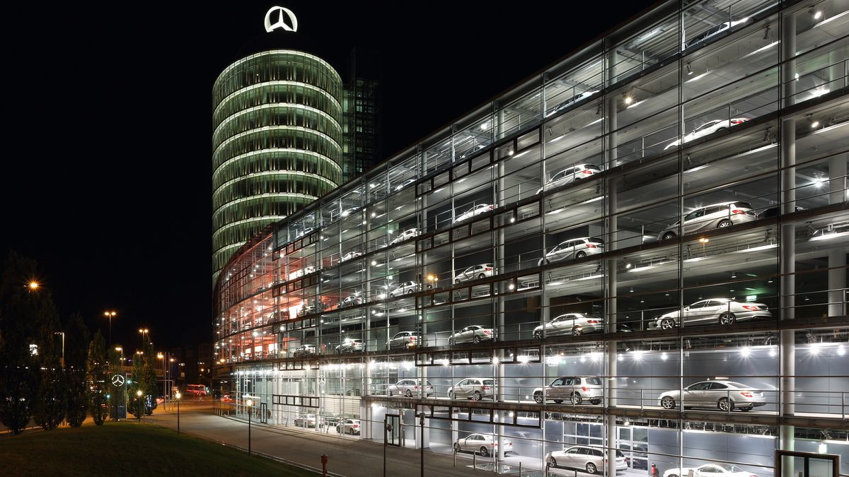 Mercedes zamierza oszczędzić spore sumy.