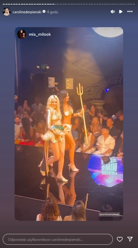 Caroline Derpienski prezentuje swoje stroje kąpielowe na Miami Swim Week