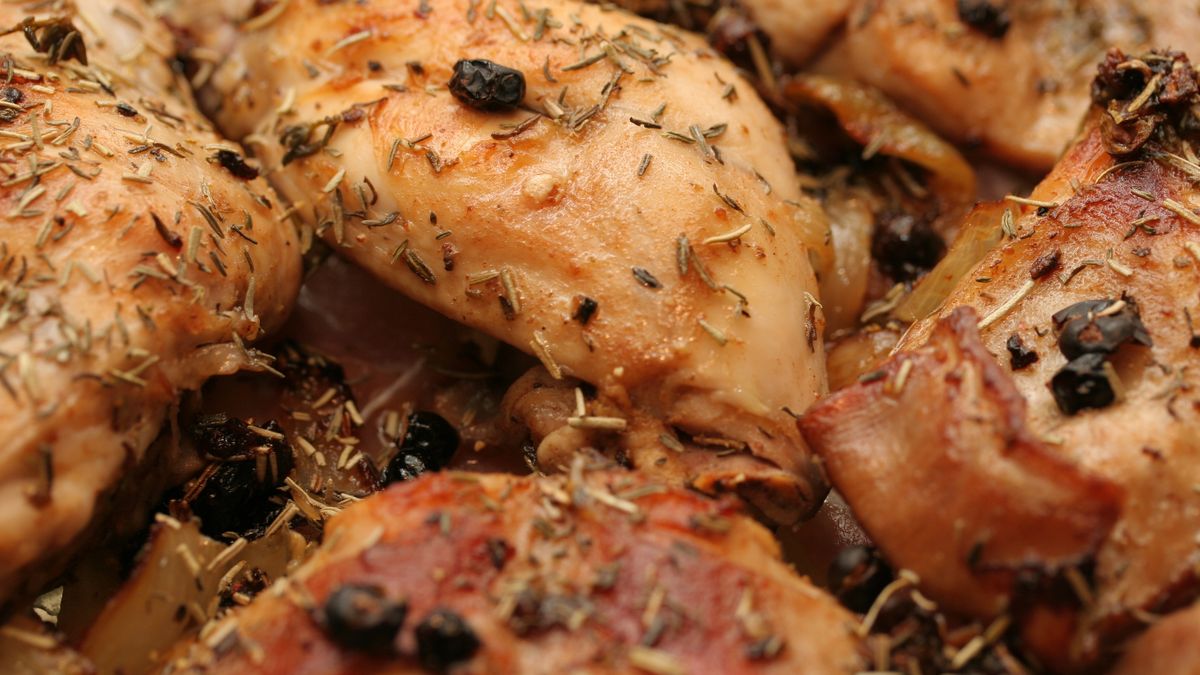 Roast meatmixture of roast meat with herbs.Sieto"Cooked, Animals And Pets, Berry, Berry Fruit, Chicken, Food, Food And Drink, Grilled, Herb, Mammals, Meat, Nature, Plants", Rabbit Meat, Roast Beef, Roasted, Rosemary, Thyme, White Meat, juniper berry