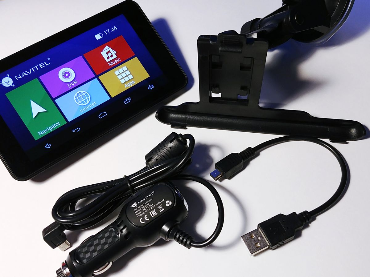 Navitel RE900 Combo – test samochodowej nawigacji, rejestratora i tabletu w jednym 2