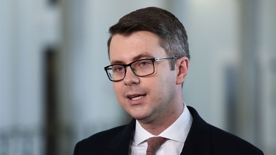 Piotr Mueller
Warszawa, 29.06.2023. Rzecznik rz�du Piotr Mueller podczas konferencji prasowej w Sejmie w Warszawie, 29 bm. (jm) PAP/Tomasz Gzell
Tomasz Gzell
konferencja, Muller, prasowa, rz�d, rzecznik, sejm, sejmowa, briefing prasowy, dla medi�w, rz�du