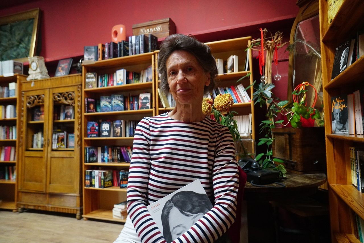 Poznań: Księgarnia "z Bajki", kultowe miejsce kończy swoją działalność. "Klient przychodzi, ogląda książkę i zamawia w internecie"