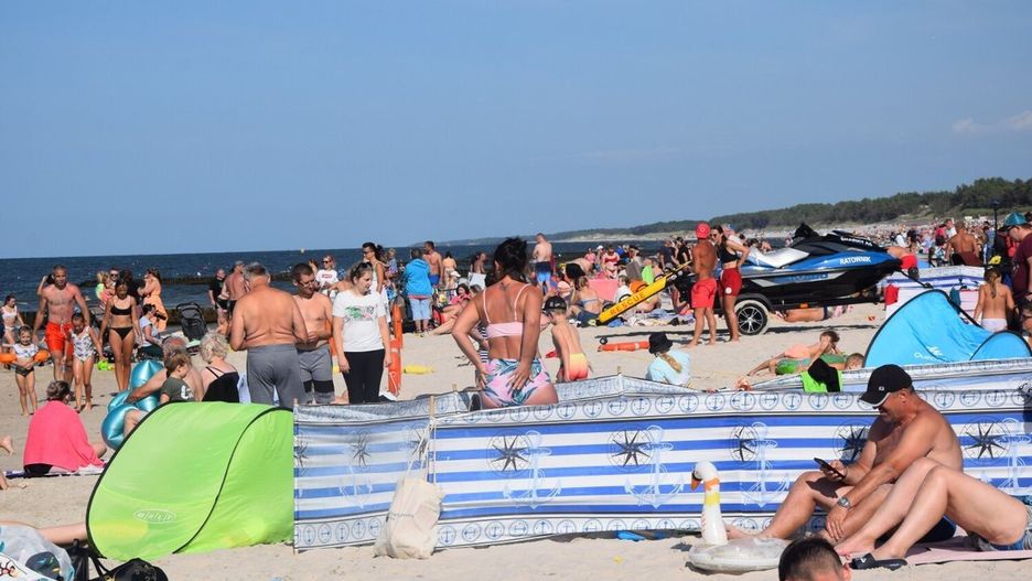 Na plaży szykuje się tłok