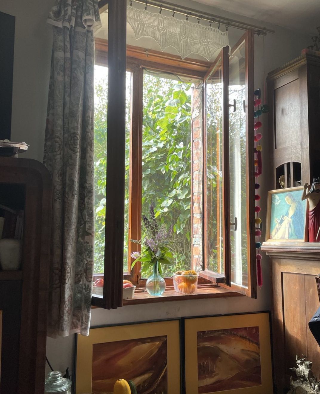 W domu Mieczysława Szcześniaka jest sporo drobiazgów