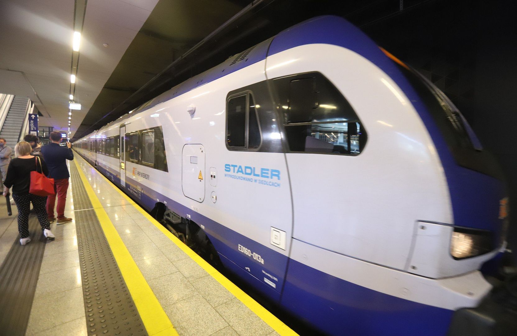Niektóre pociągi PKP Intercity w wakacje będą jechać dłużej niż przed wakacjami