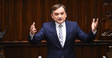 Ziobro zostaje w rządzie. Fala komentarzy, w sieci wrze