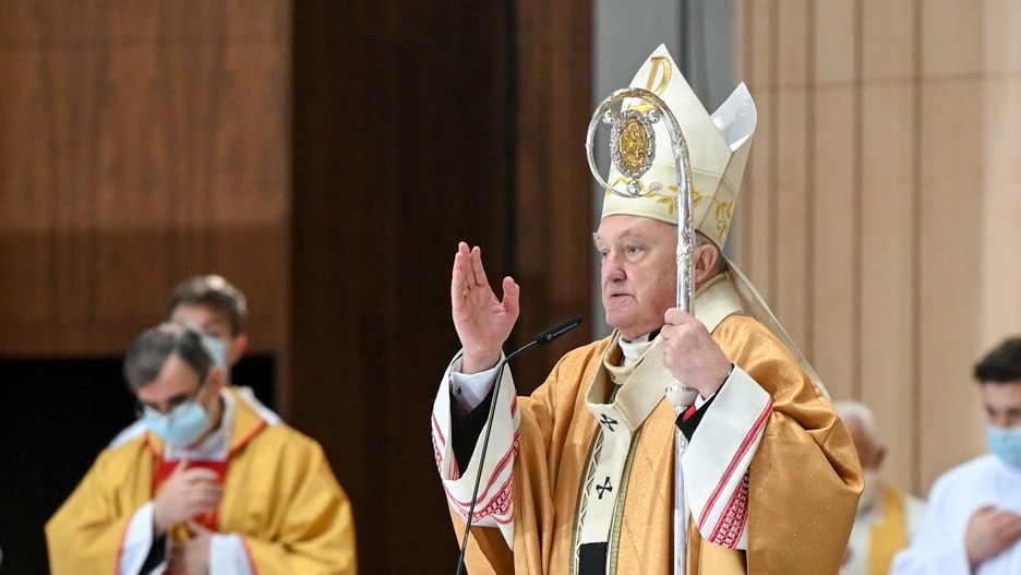Kard. Kazimierz Nycz upadł w czasie mszy. Kuria podała diagnozę