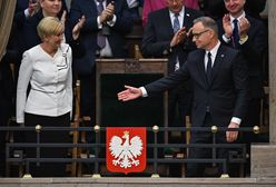 Duda nagle się przesiadł. Zrobił miejsce dla Nawrockiego