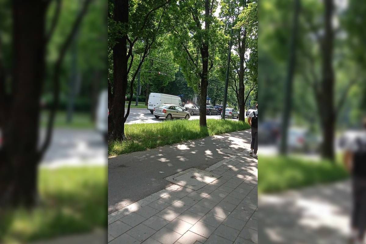 Zderzenie czterech pojazdów na Al. Racławickich