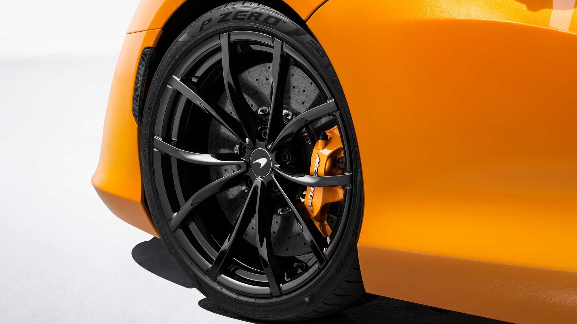 McLaren Artura Spider 