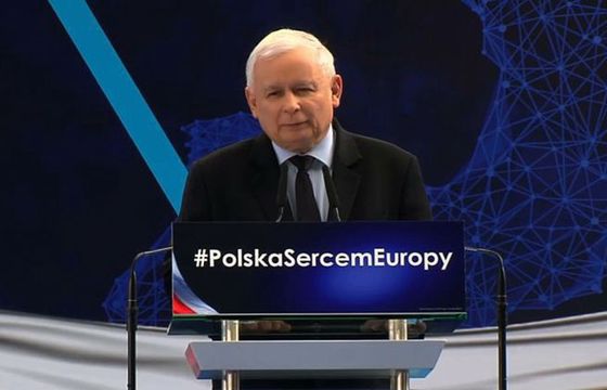 PiS znalazł nowego wroga - środowisko LGBT. „Skuteczna strategia komunikacji”