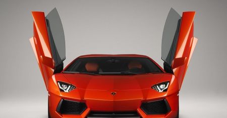 Lamborghini Aventador i 400 km/h?!