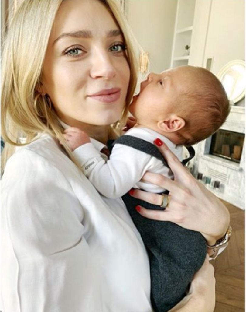 Martyna Gliwińska chwali się stópką synka