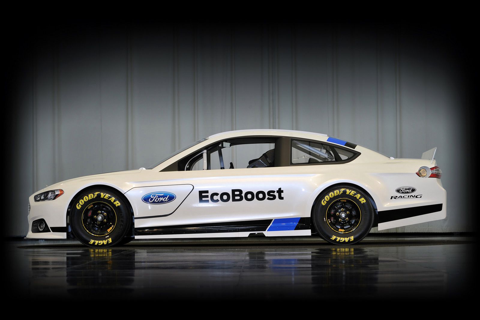 2013 Ford Fusion/Mondeo NASCAR Sprint Cup Car