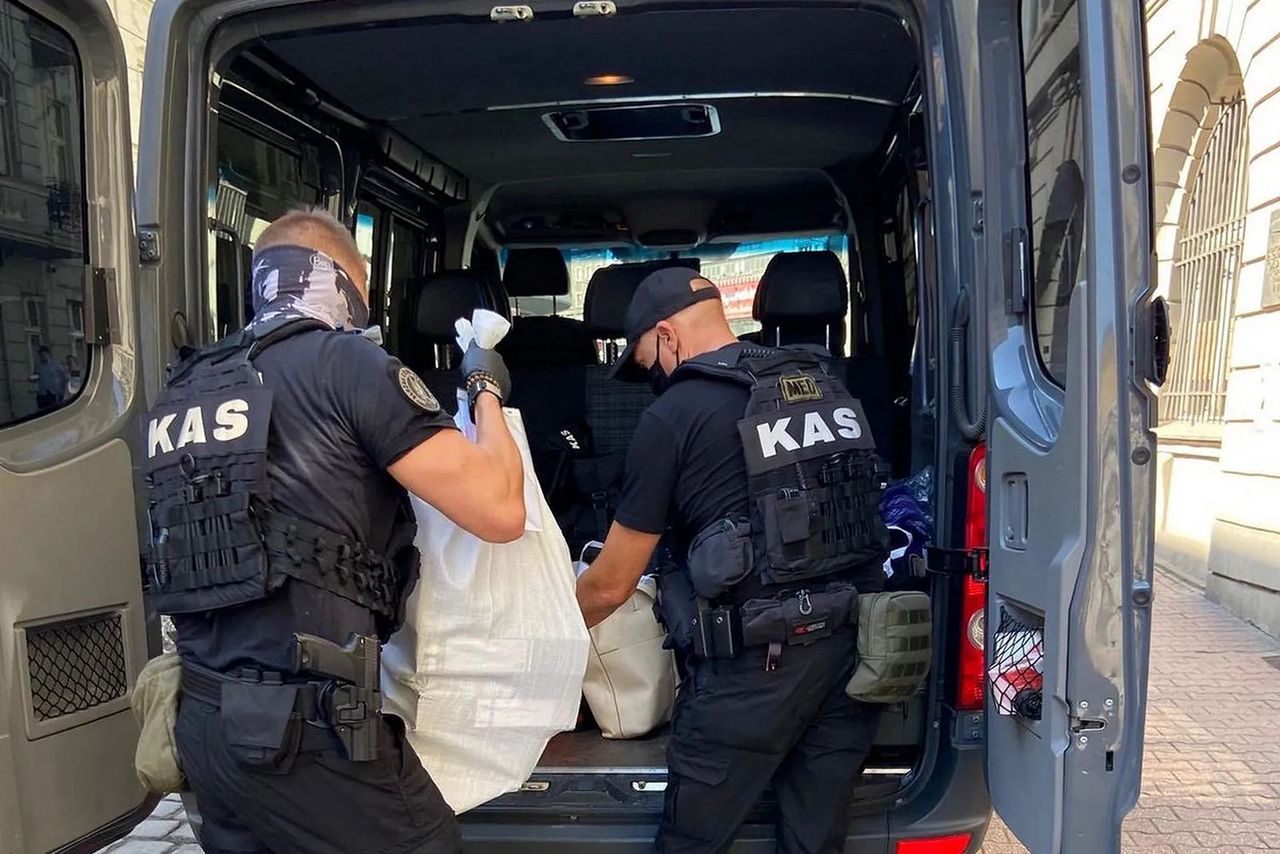 Bezdomny prezesem spółki. Skarbówka wykryła przekręt na 14 mln zł