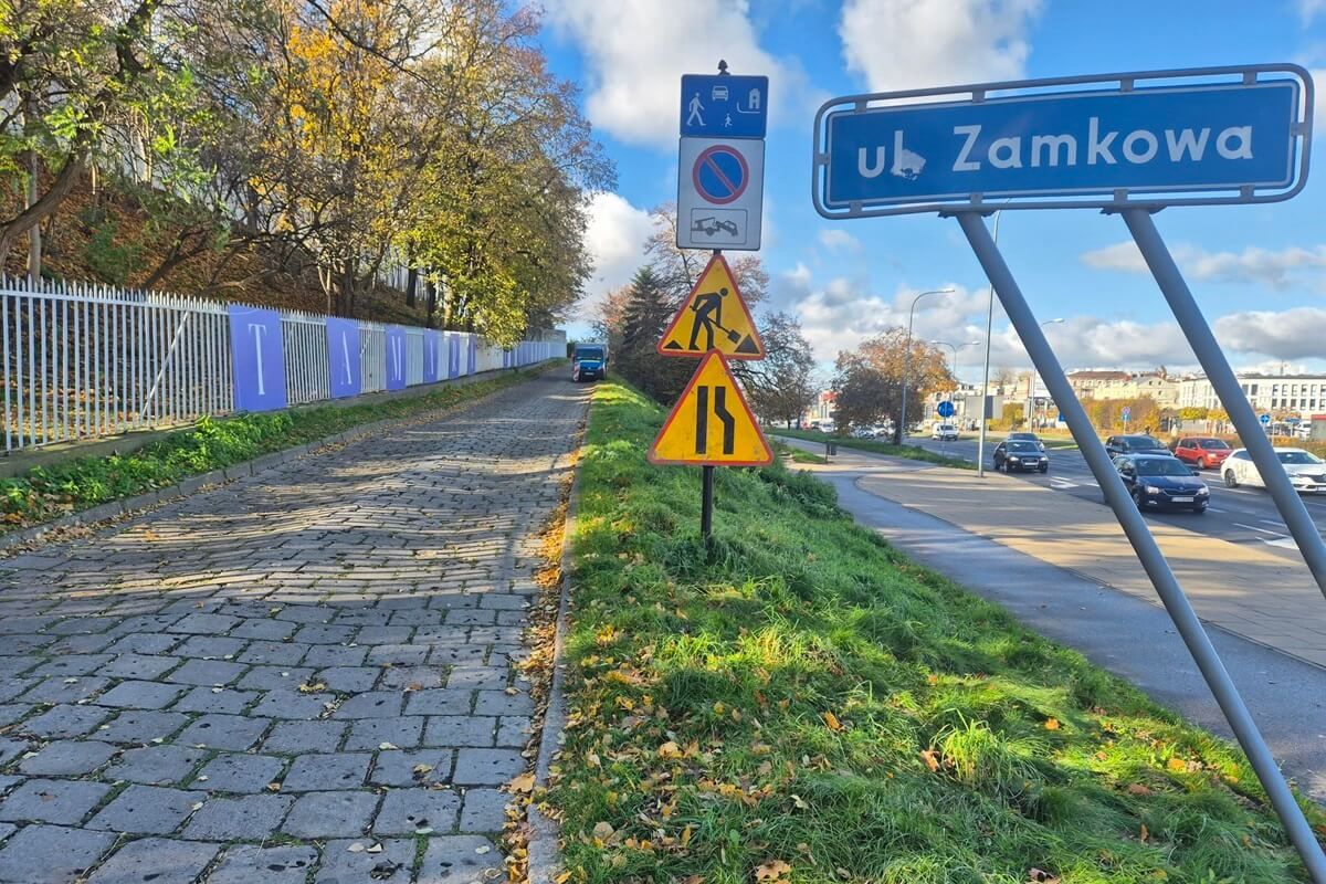 Remont nawierzchni na ul. Zamkowej przy Muzeum Narodowym