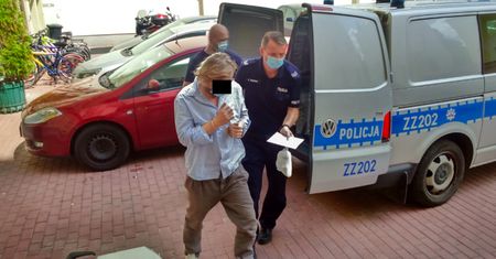 Warszawa. Nie żyje, a handluje. Sfingował swoją śmierć, ale wpadł podczas sprzedaży mieszkania