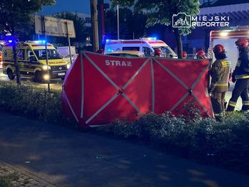 Nie żyje mężczyzna, który zasłabł i uderzył w latarnię na Mokotowie
