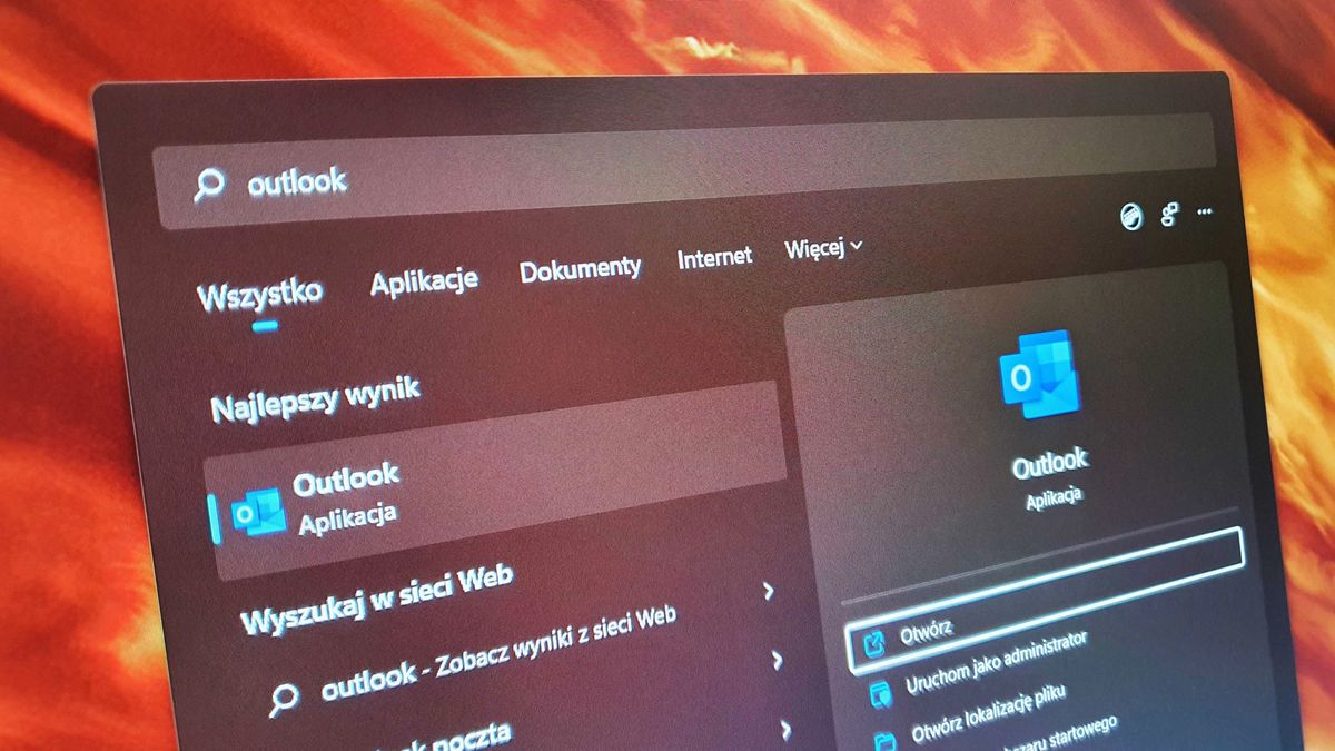 Outlook w wyszukiwarce Windows 11