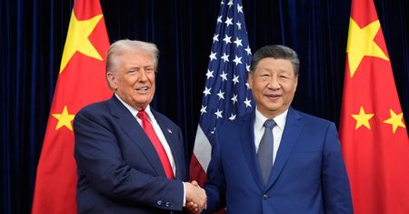 Trump ogłosił porozumienie z Chinami. Obniży cła
