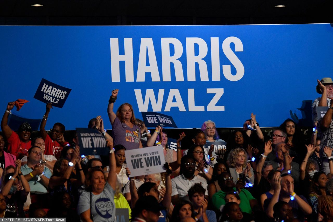 Kamala Harris and Tim Walz met with voters during a rally in Philadelphia